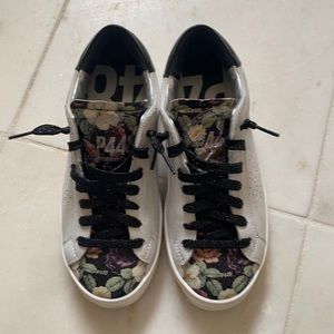 P448 john floral sneaker